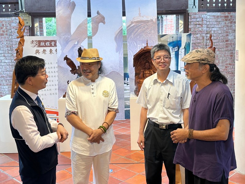 兩位國寶大師與江主委分享創新心得