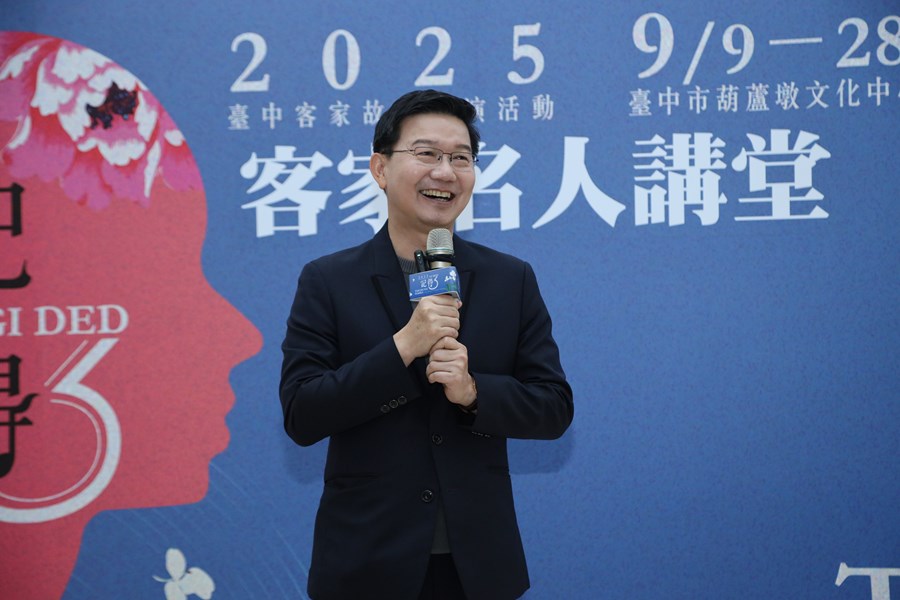 市府客委會主委江俊龍引言致意