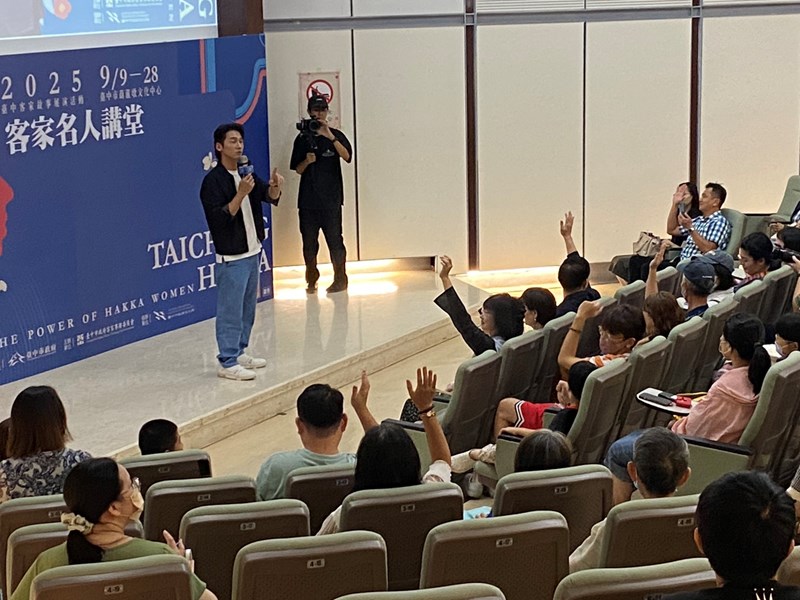 現場聽眾於問答環節踴躍發問