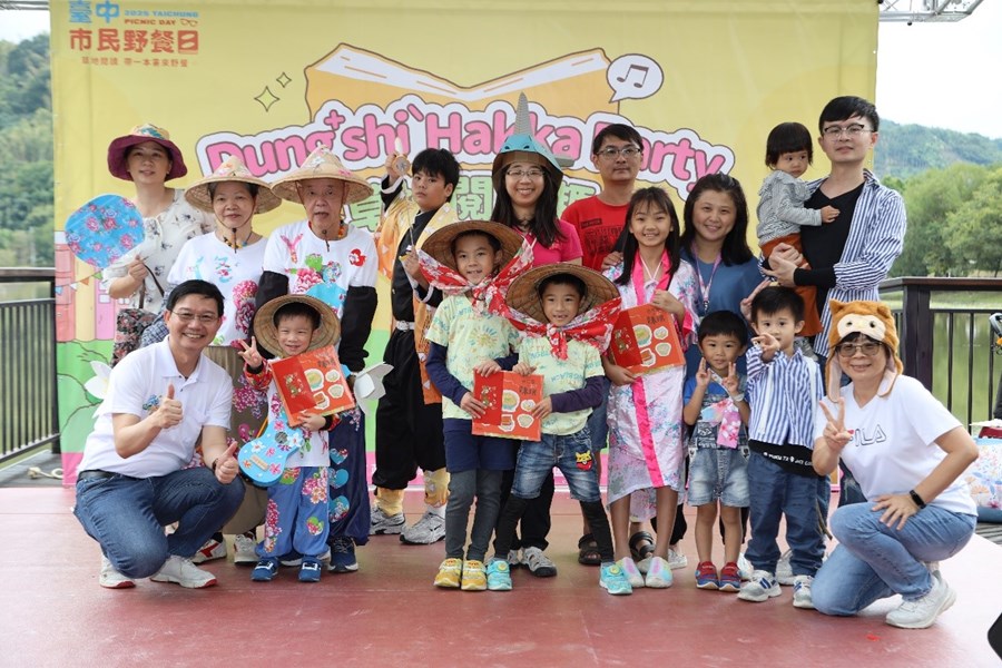 Hakka萌客變裝秀10組親子走秀展現自我