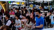 周末午後的市集活動吸引許多民眾前來體驗