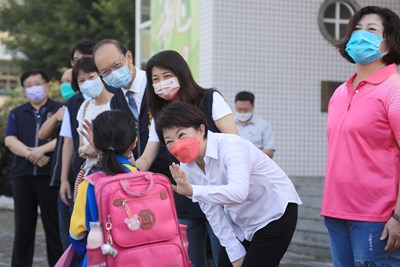 學習安心又清涼！　盧市長今視察學校防疫與冷氣使用情形